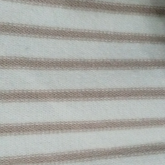 TAHARI SWEATER - Picture 8 of 10